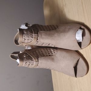 Just Fab Open-Toe Booties size 11